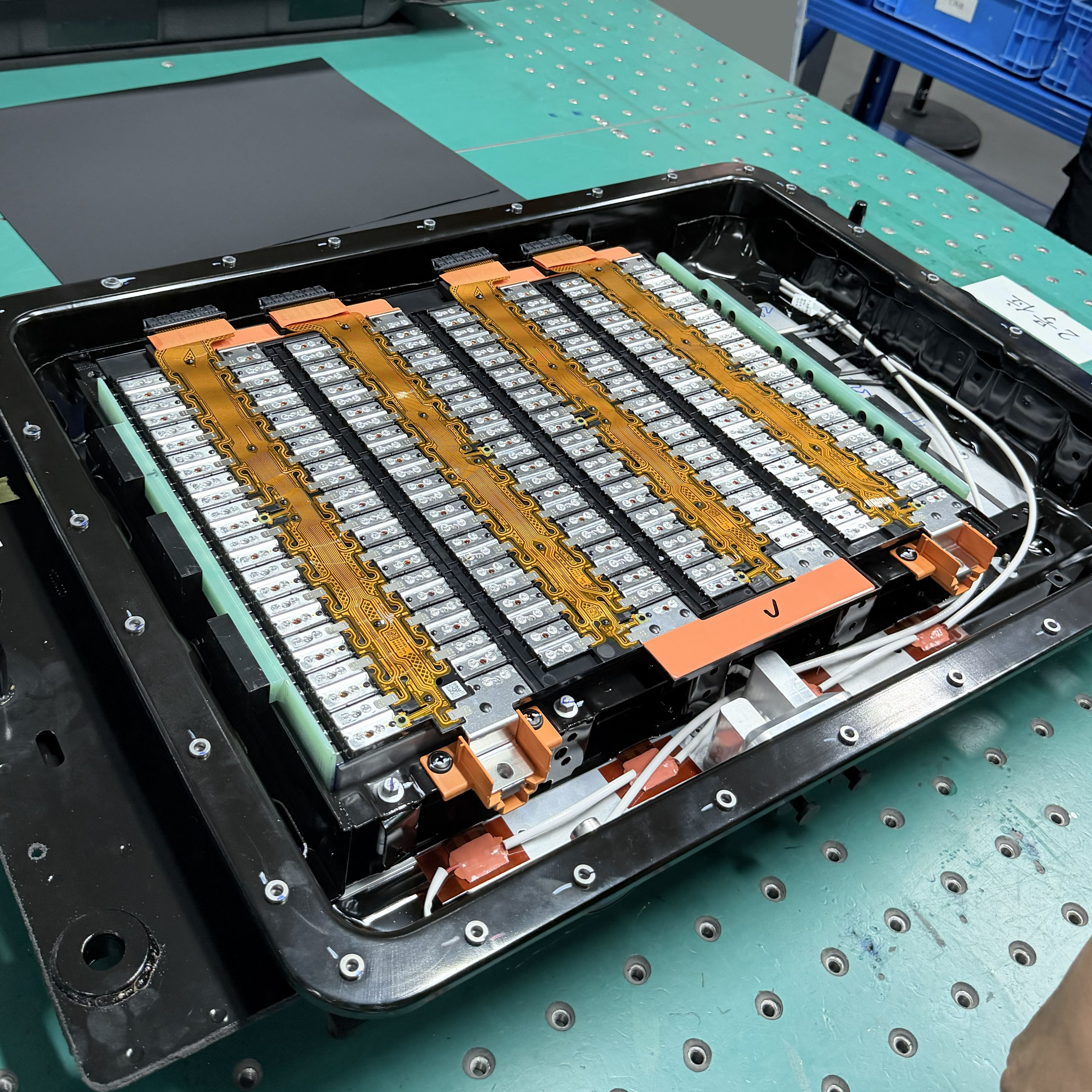 1.83kWh CTP NCM HEV Battery Pack Direct Cooling