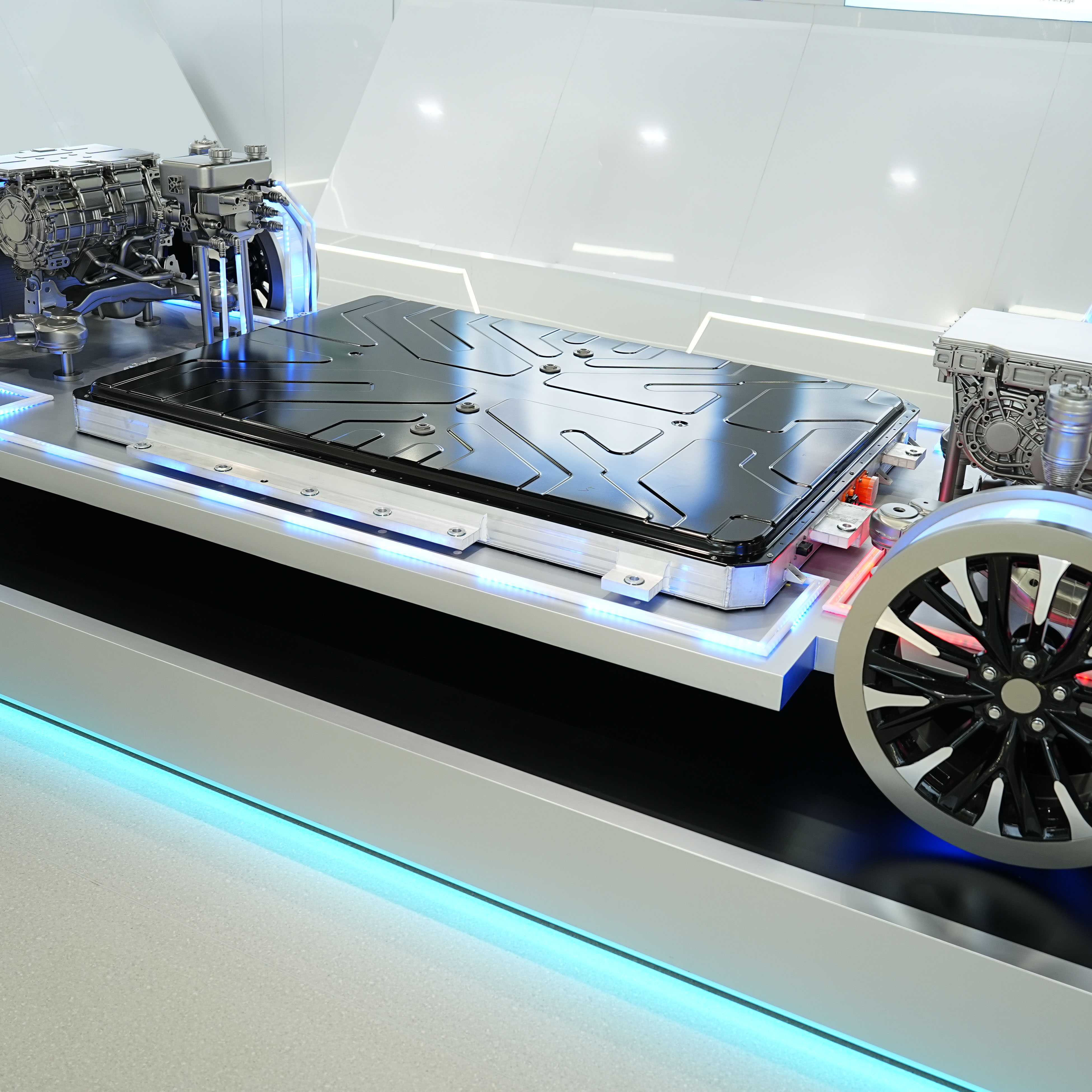 77.89kWh Passenger EV Battery Pack 364V Liquid Cooling